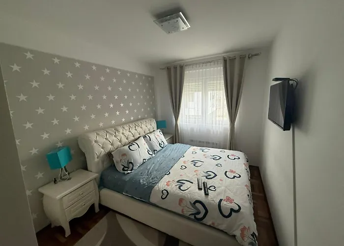 アパート Delux ソコバニャ