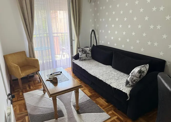 アパート Delux ソコバニャ