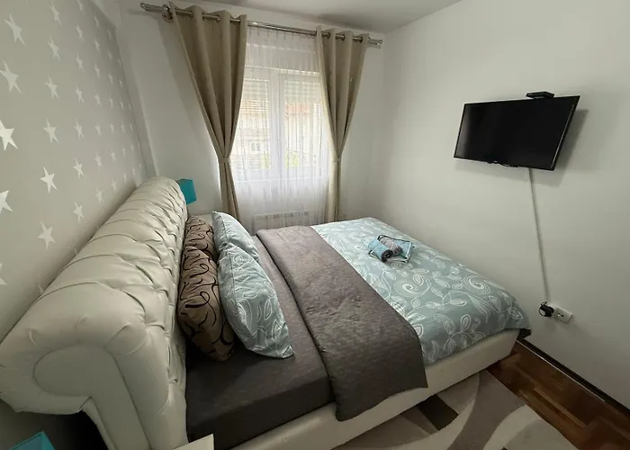 Delux * ソコバニャ