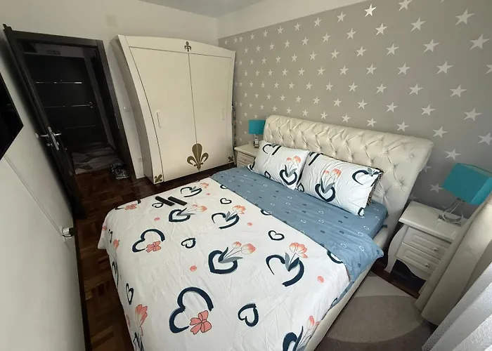 Delux * ソコバニャ