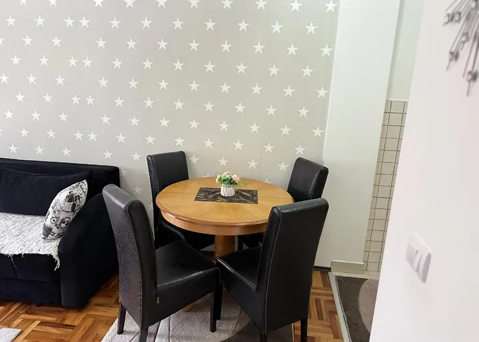 アパート Delux ソコバニャ