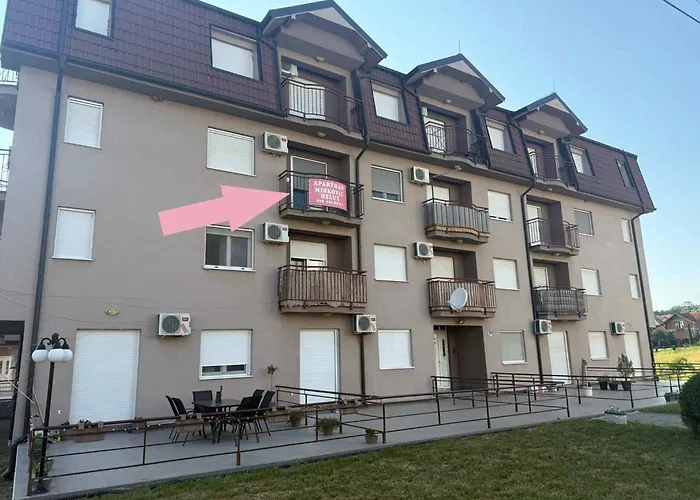 アパート Delux *